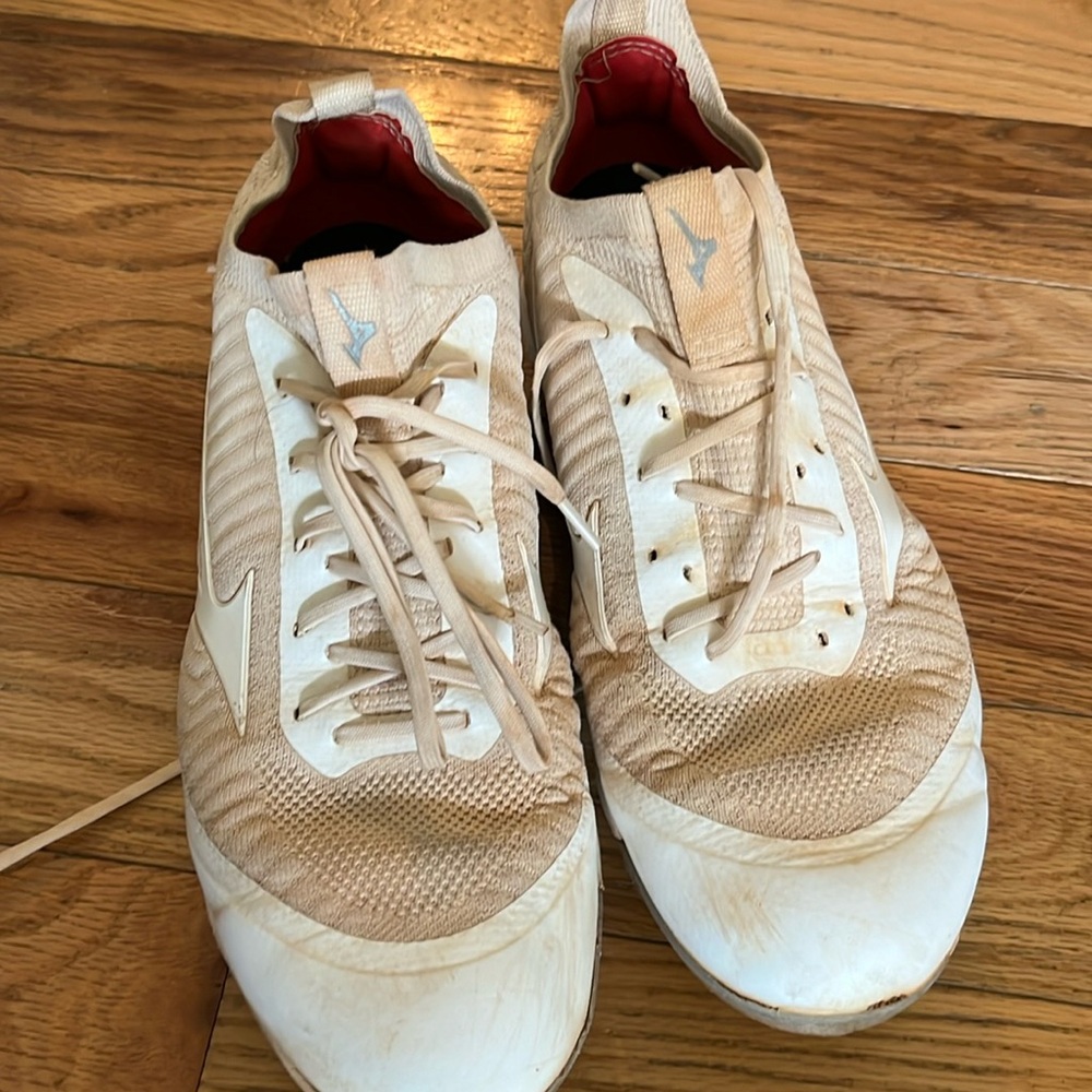 Mizuno metal softball cleat